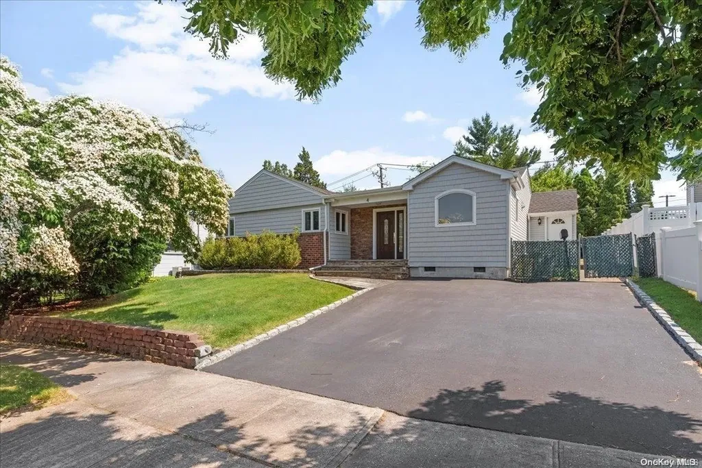 4 Willets Lane Syosset NY 11791