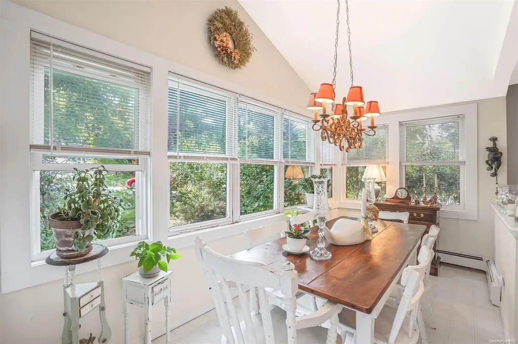 31 Hickory Road Rocky Point NY 11778