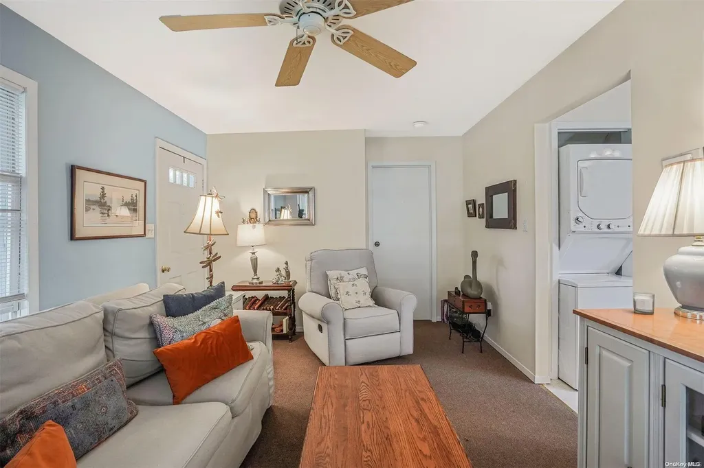 31 Hickory Road Rocky Point NY 11778