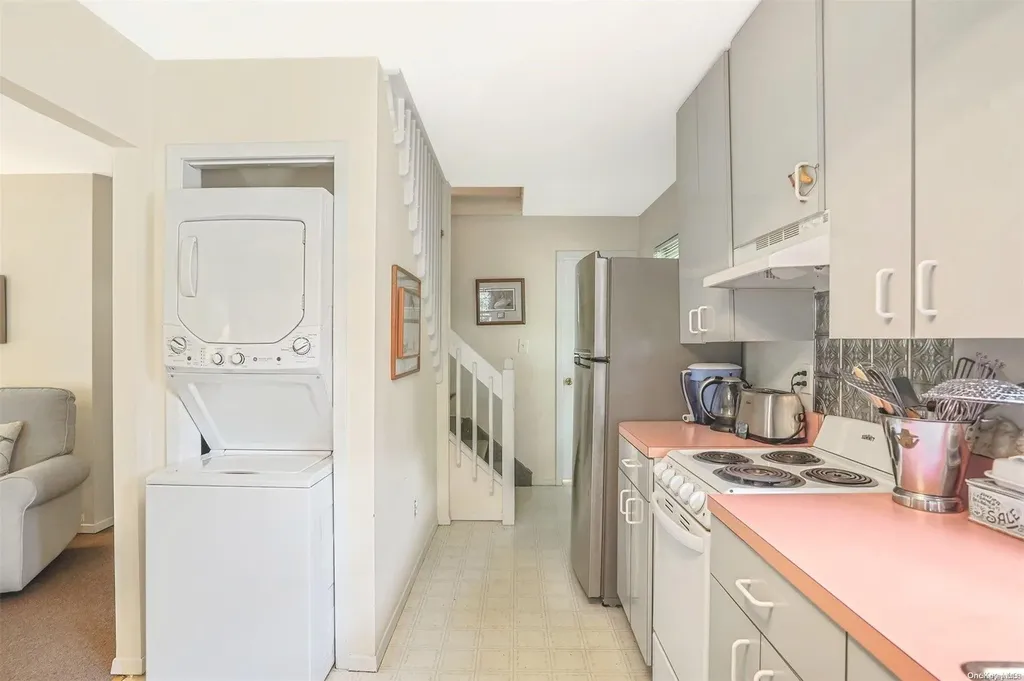 31 Hickory Road Rocky Point NY 11778