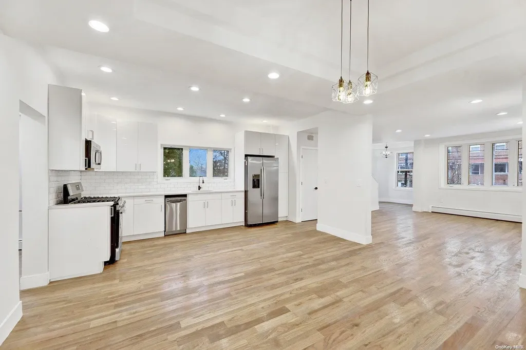 1347 Balcom Avenue Bronx NY 10461