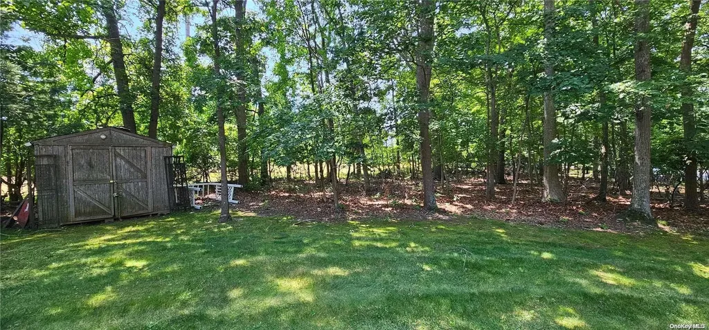 6 Munroe Avenue Mount Sinai NY 11766