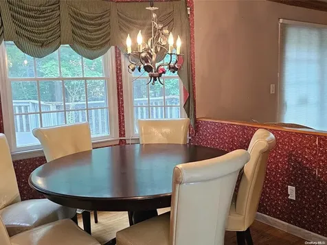 6 Munroe Avenue Mount Sinai NY 11766