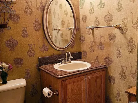 6 Munroe Avenue Mount Sinai NY 11766