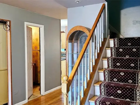 6 Munroe Avenue Mount Sinai NY 11766