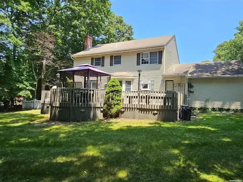 6 Munroe Avenue Mount Sinai NY 11766