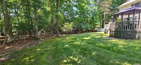 6 Munroe Avenue Mount Sinai NY 11766