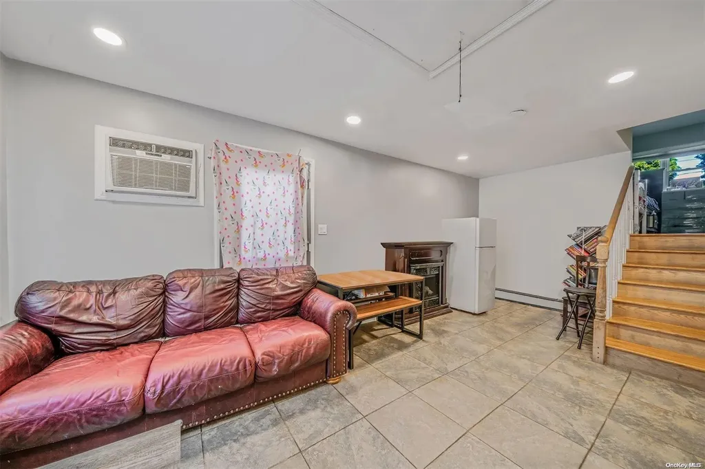 21 Glen Lane Kings Park NY 11754