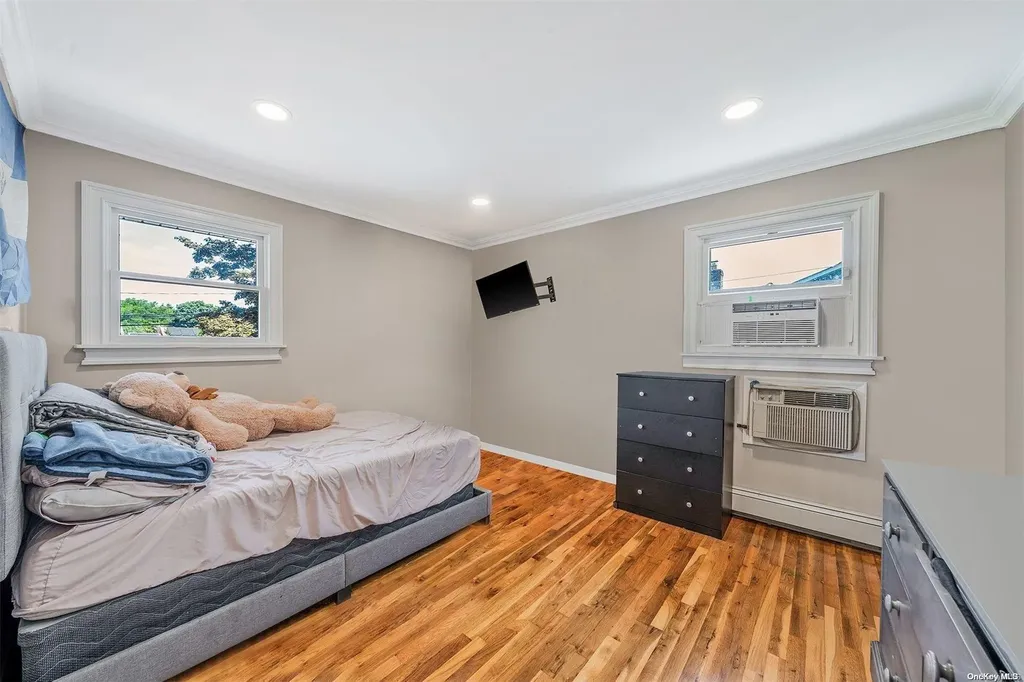 21 Glen Lane Kings Park NY 11754