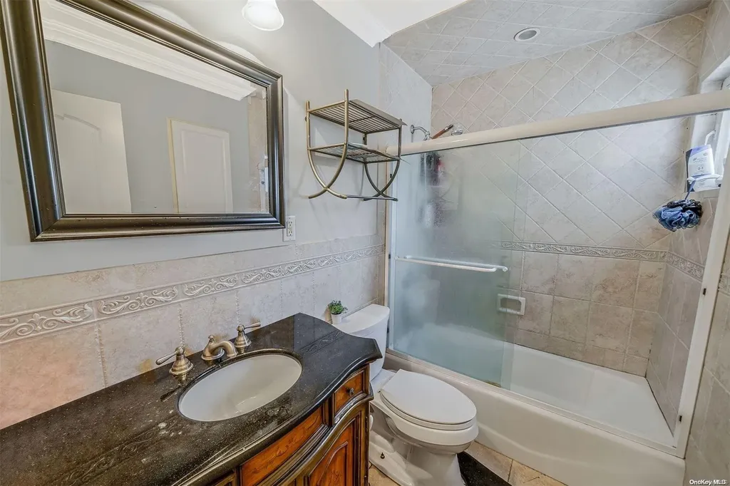 21 Glen Lane Kings Park NY 11754