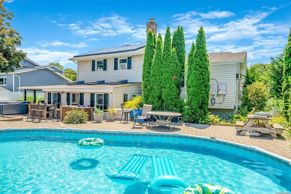 21 Glen Lane Kings Park NY 11754
