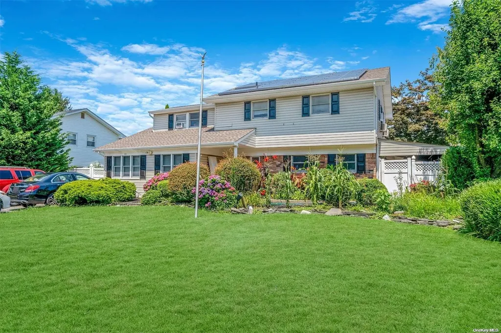 21 Glen Lane Kings Park NY 11754