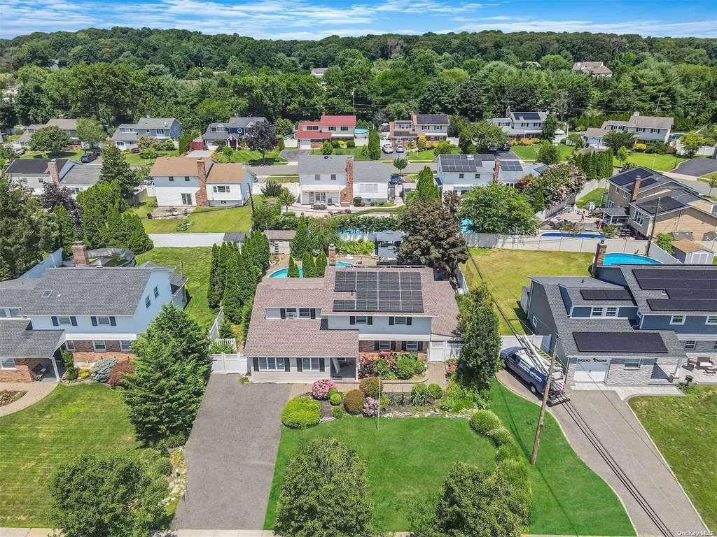 21 Glen Lane Kings Park NY 11754