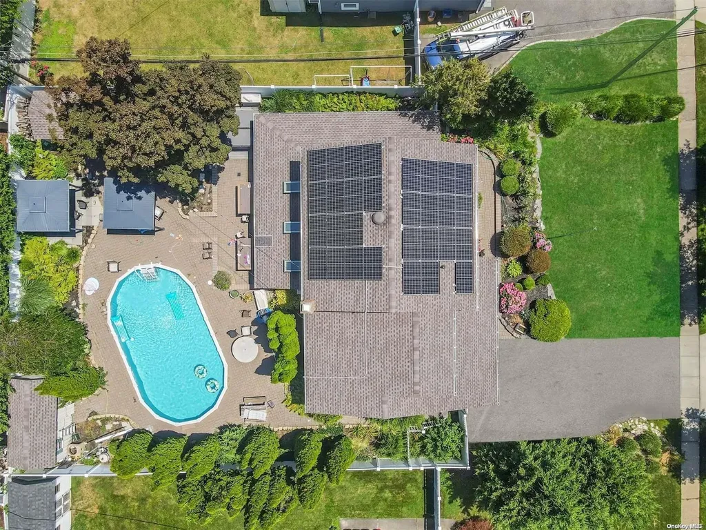 21 Glen Lane Kings Park NY 11754