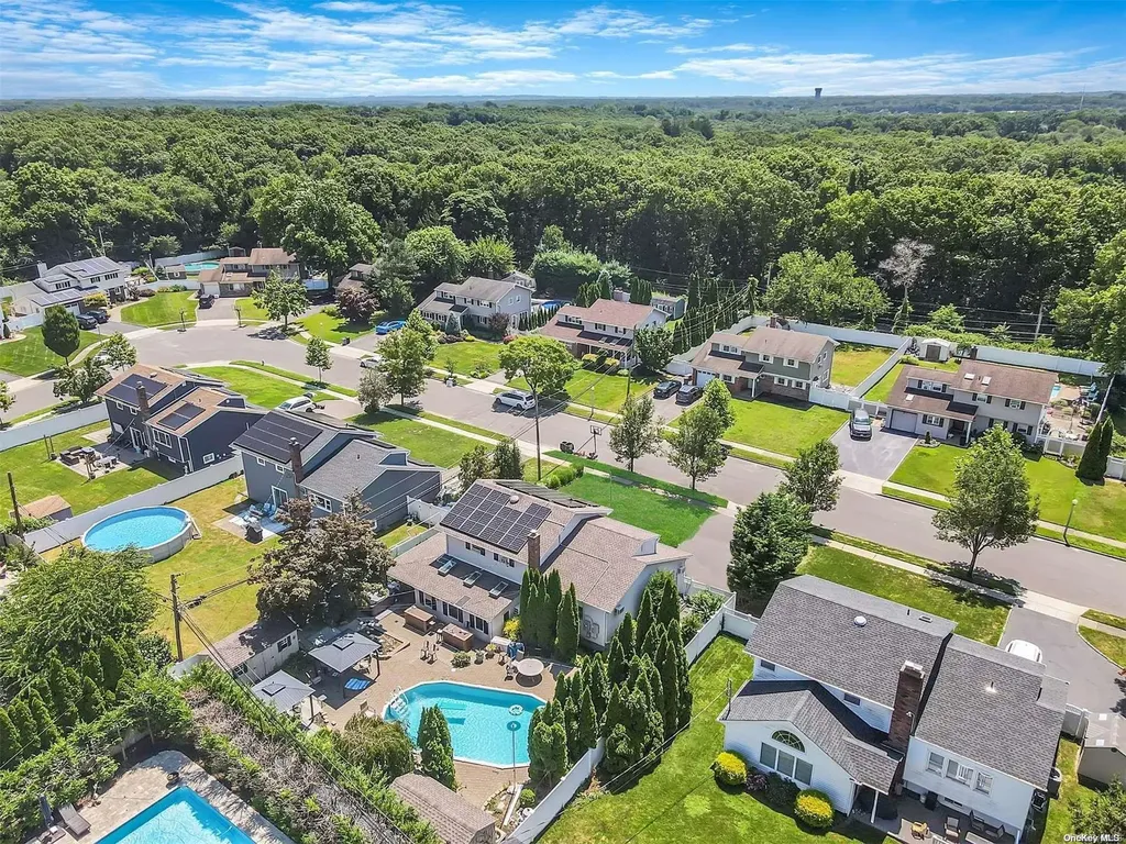 21 Glen Lane Kings Park NY 11754