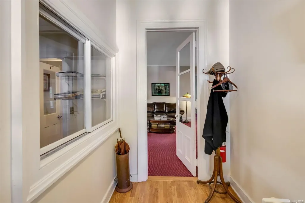 456 Griffing Avenue Riverhead NY 11901
