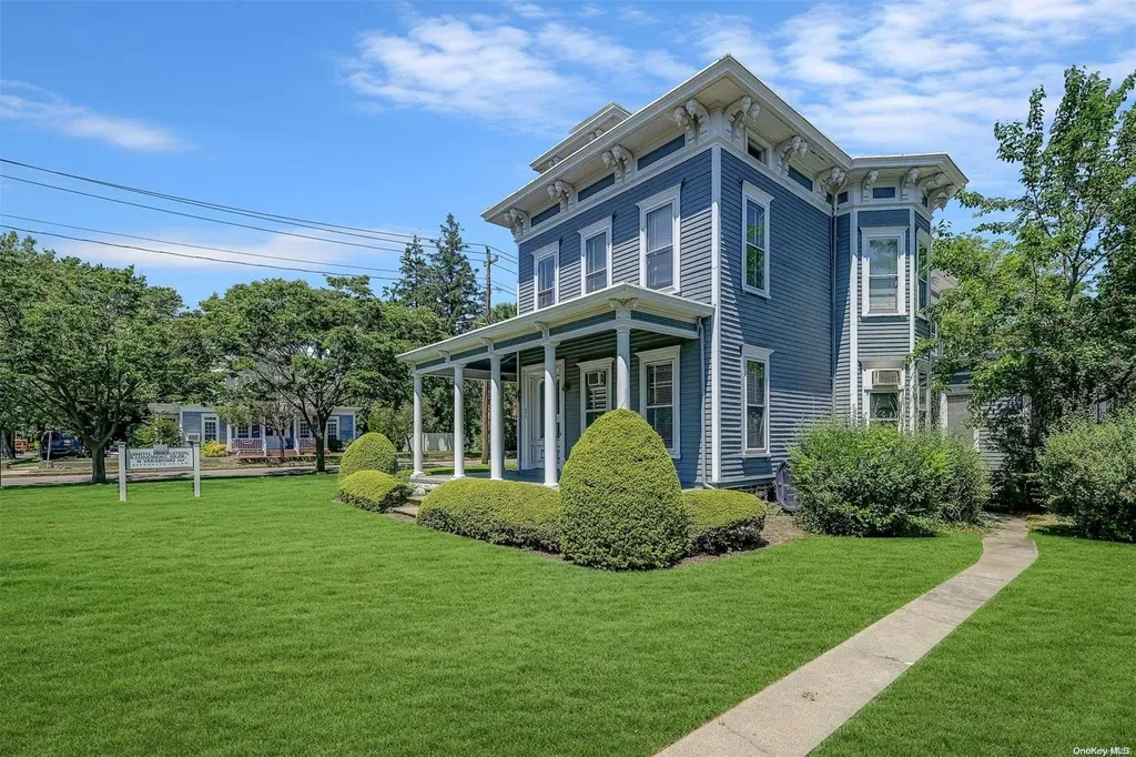 456 Griffing Avenue Riverhead NY 11901