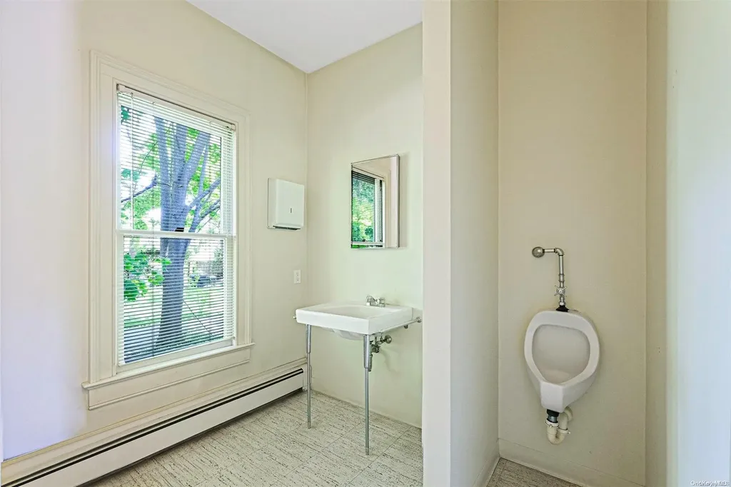 456 Griffing Avenue Riverhead NY 11901
