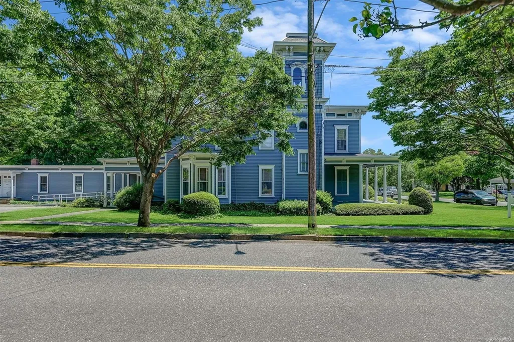 456 Griffing Avenue Riverhead NY 11901