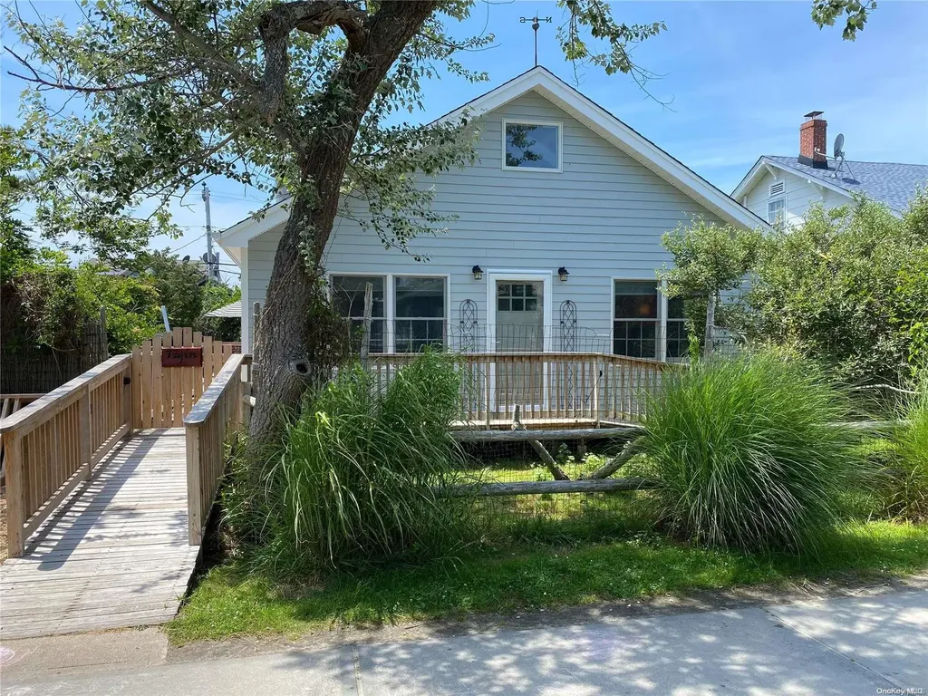 182 Cottage Walk Ocean Beach NY 11770