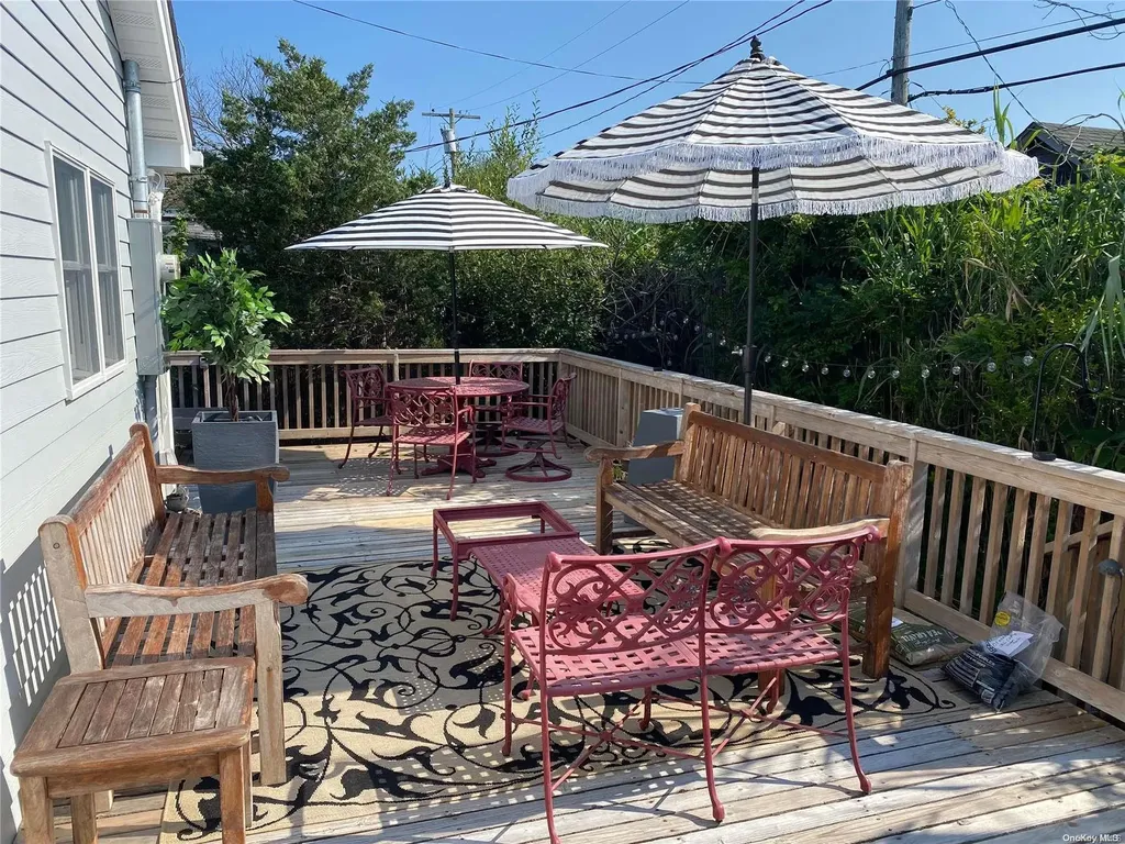 182 Cottage Walk Ocean Beach NY 11770