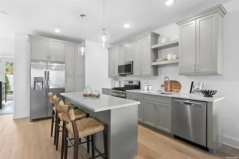 510 Emanuel Way East Meadow NY 11554