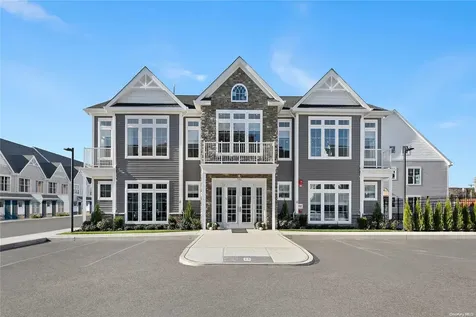 510 Emanuel Way East Meadow NY 11554