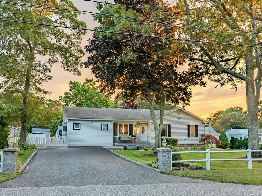 24 Corbin Avenue Shirley NY 11967