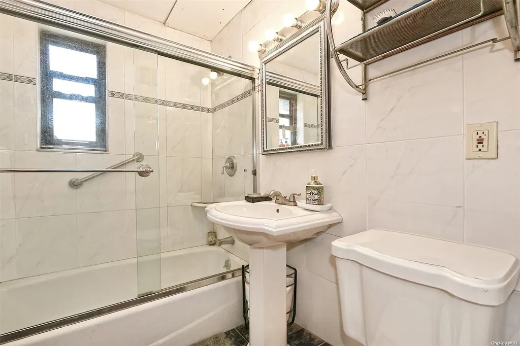 72-08 150th Street Flushing NY 11367