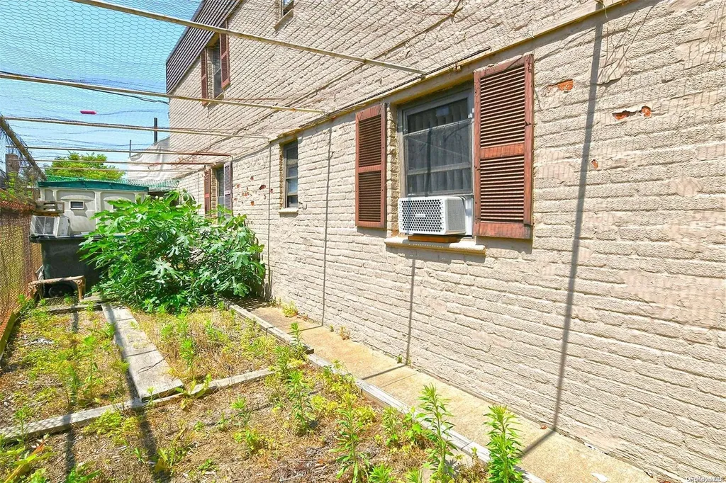 72-08 150th Street Flushing NY 11367