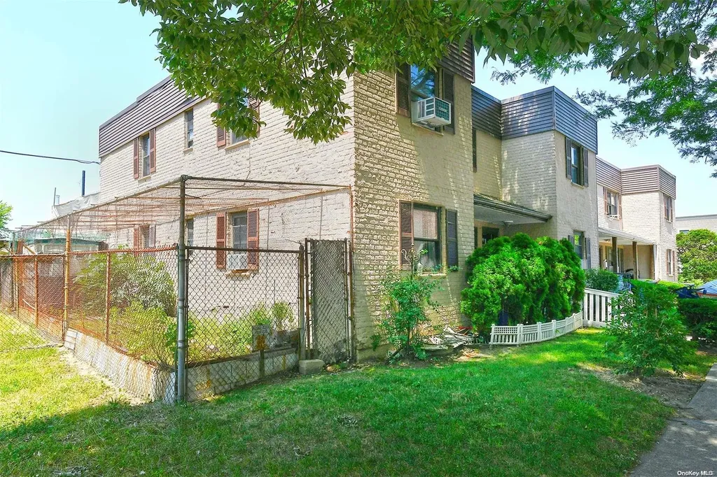 72-08 150th Street Flushing NY 11367