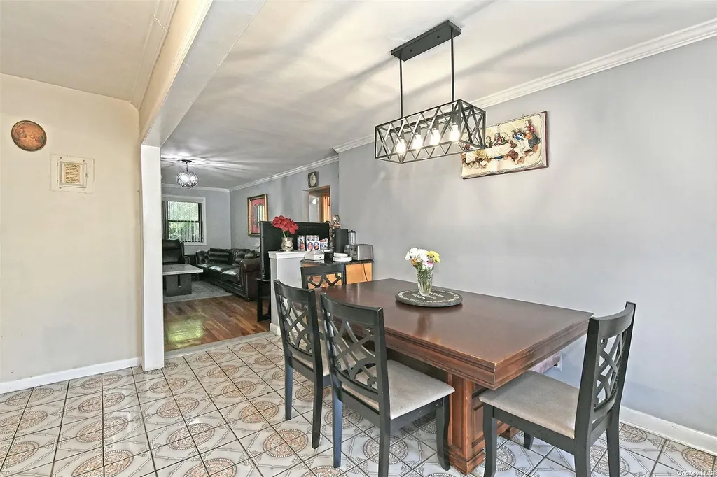 72-08 150th Street Flushing NY 11367