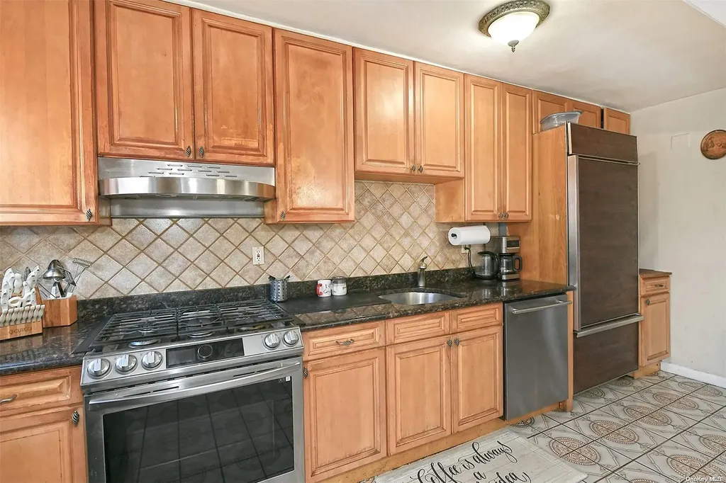 72-08 150th Street Flushing NY 11367
