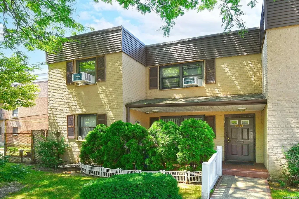 72-08 150th Street Flushing NY 11367