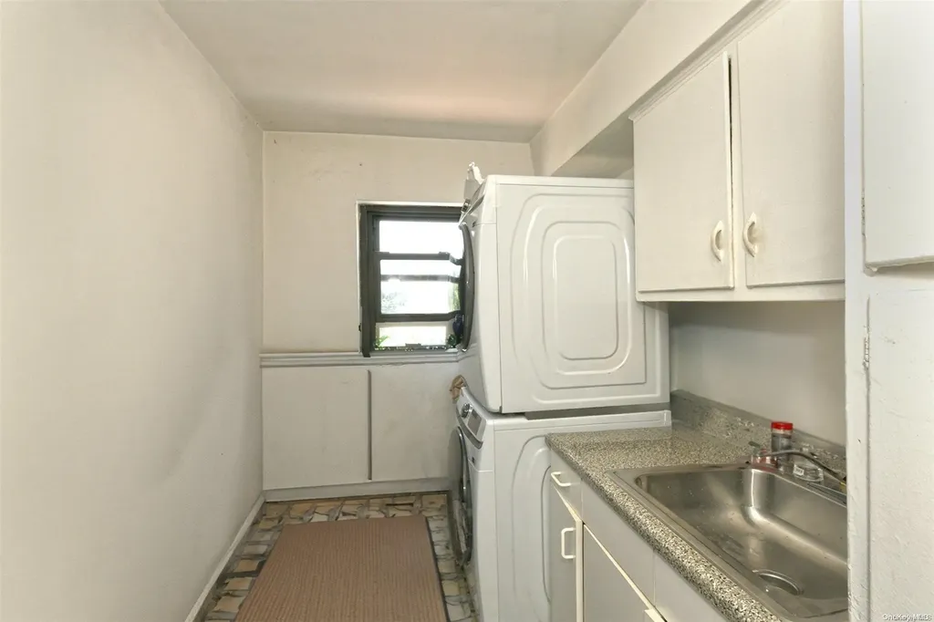 72-08 150th Street Flushing NY 11367
