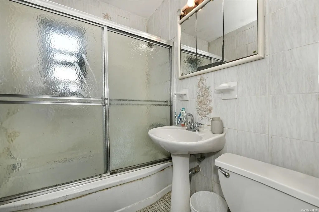 72-08 150th Street Flushing NY 11367