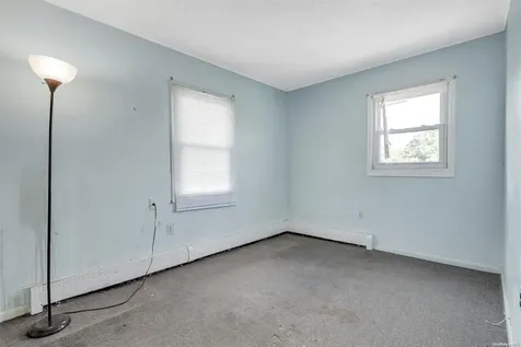 8 Scott Avenue Deer Park NY 11729