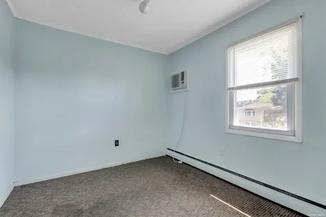 8 Scott Avenue Deer Park NY 11729