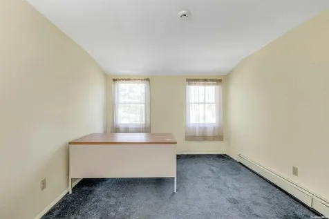 8 Scott Avenue Deer Park NY 11729