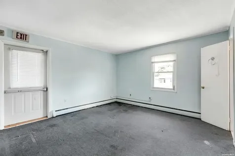 8 Scott Avenue Deer Park NY 11729