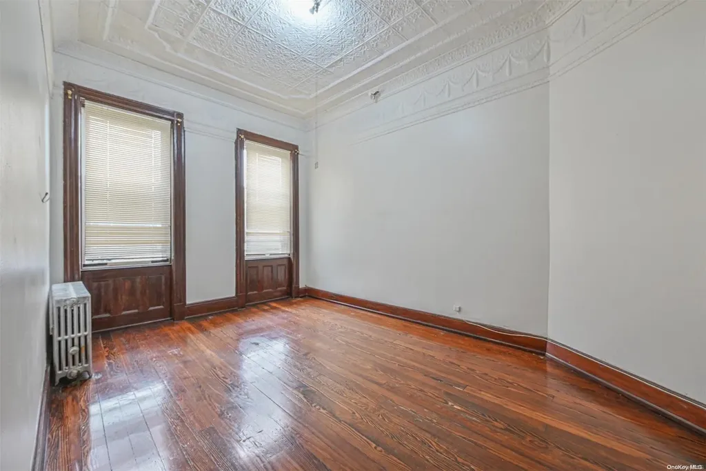 102 Shepherd Avenue Brooklyn NY 11208