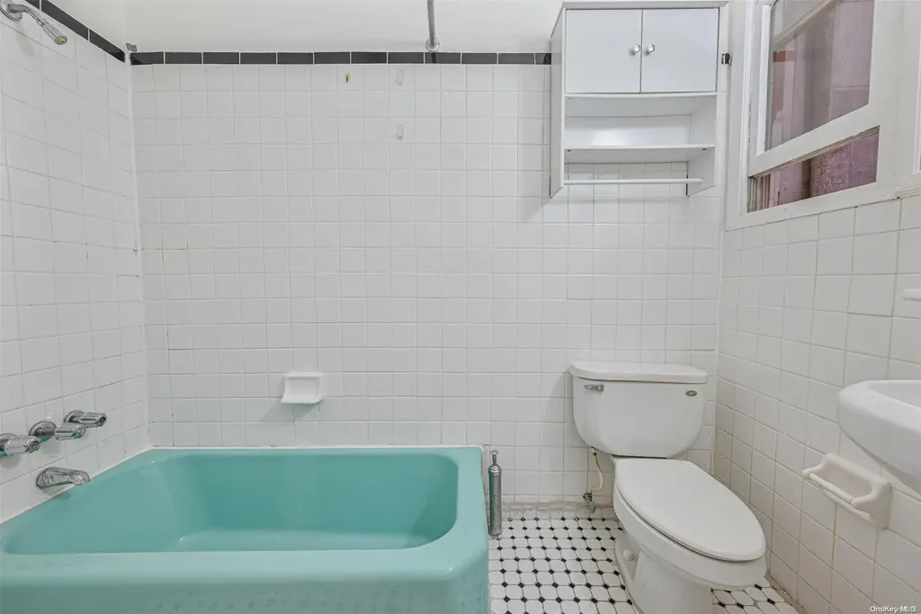 102 Shepherd Avenue Brooklyn NY 11208