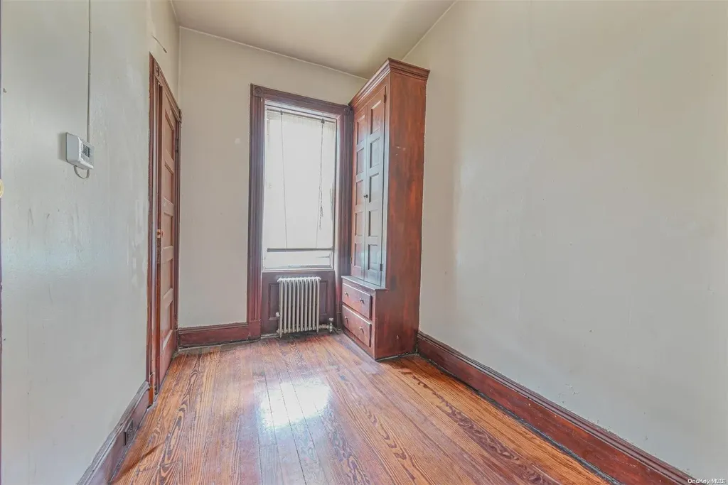 102 Shepherd Avenue Brooklyn NY 11208