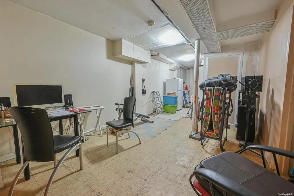 102 Shepherd Avenue Brooklyn NY 11208