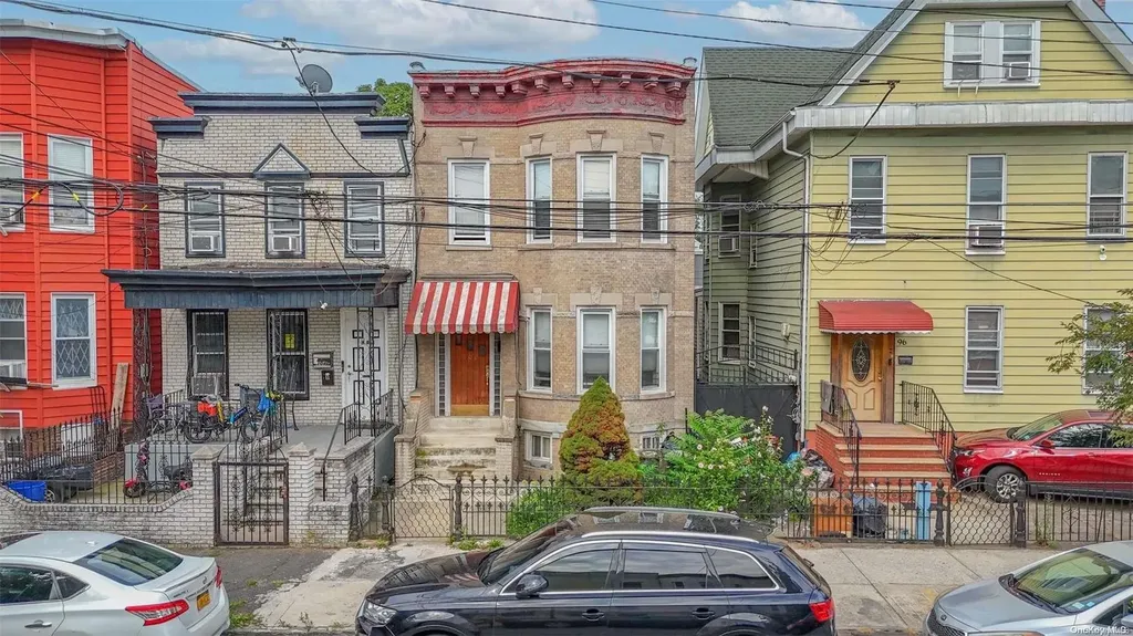102 Shepherd Avenue Brooklyn NY 11208
