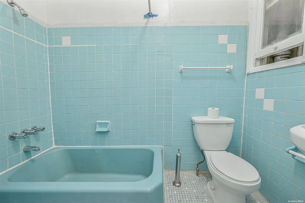 102 Shepherd Avenue Brooklyn NY 11208