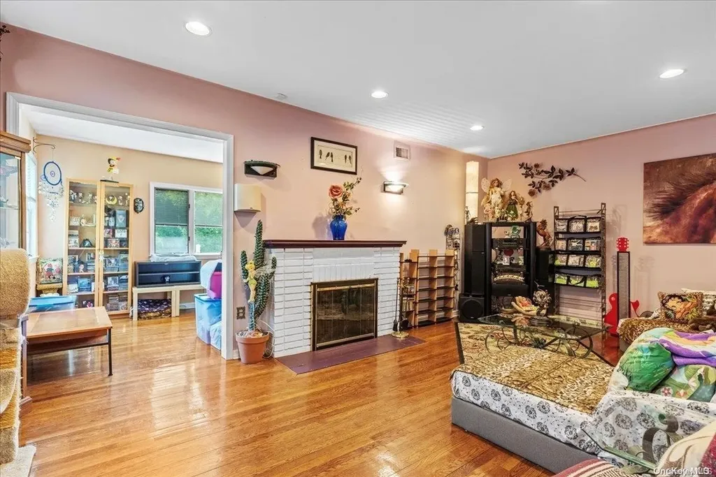 1504 Hewlett Avenue Hewlett NY 11557