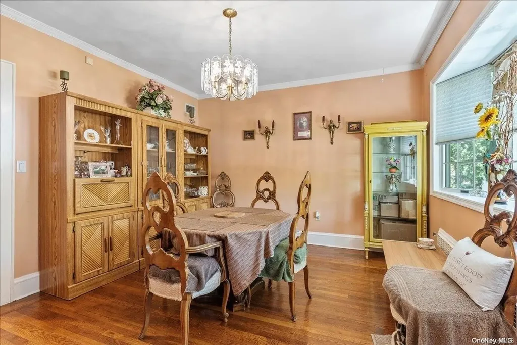 1504 Hewlett Avenue Hewlett NY 11557