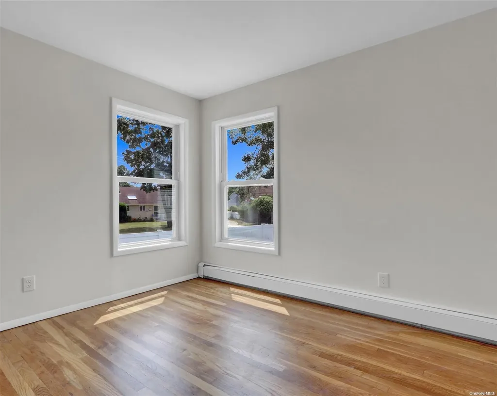 274 Curtin Avenue West Islip NY 11795