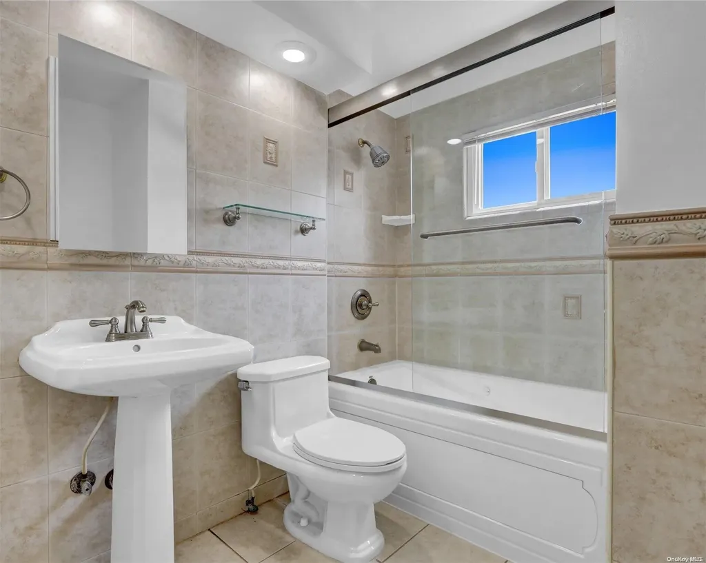 274 Curtin Avenue West Islip NY 11795